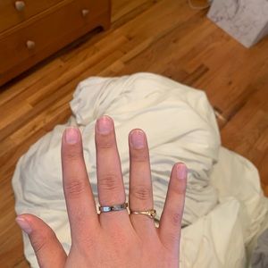 Mantra band “love” ring